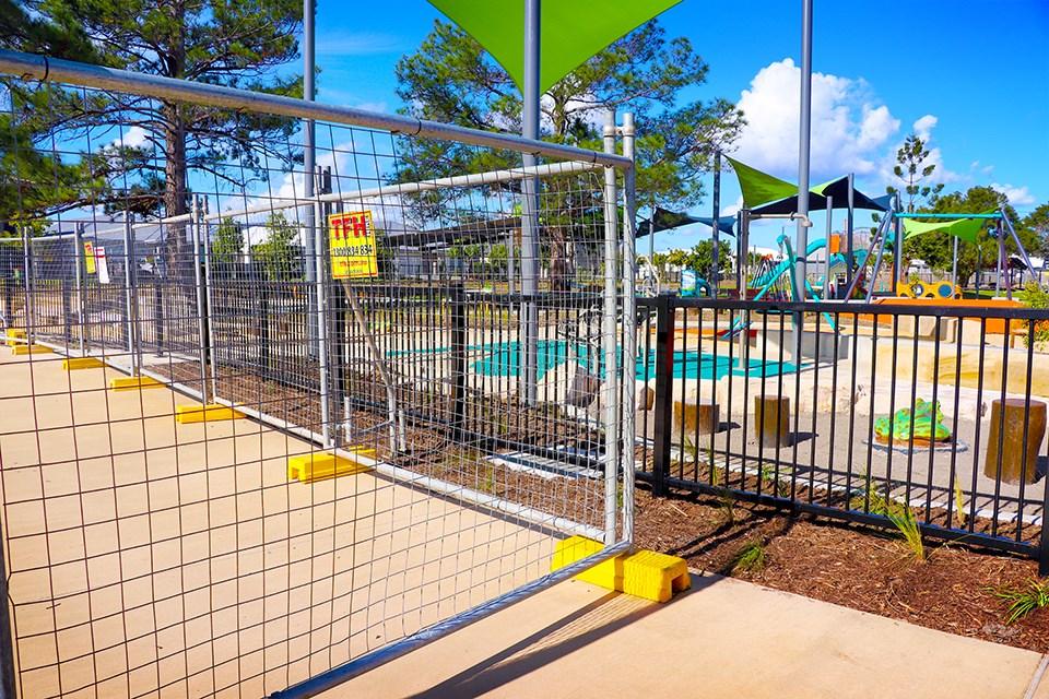 temporary pool fencing - TFH